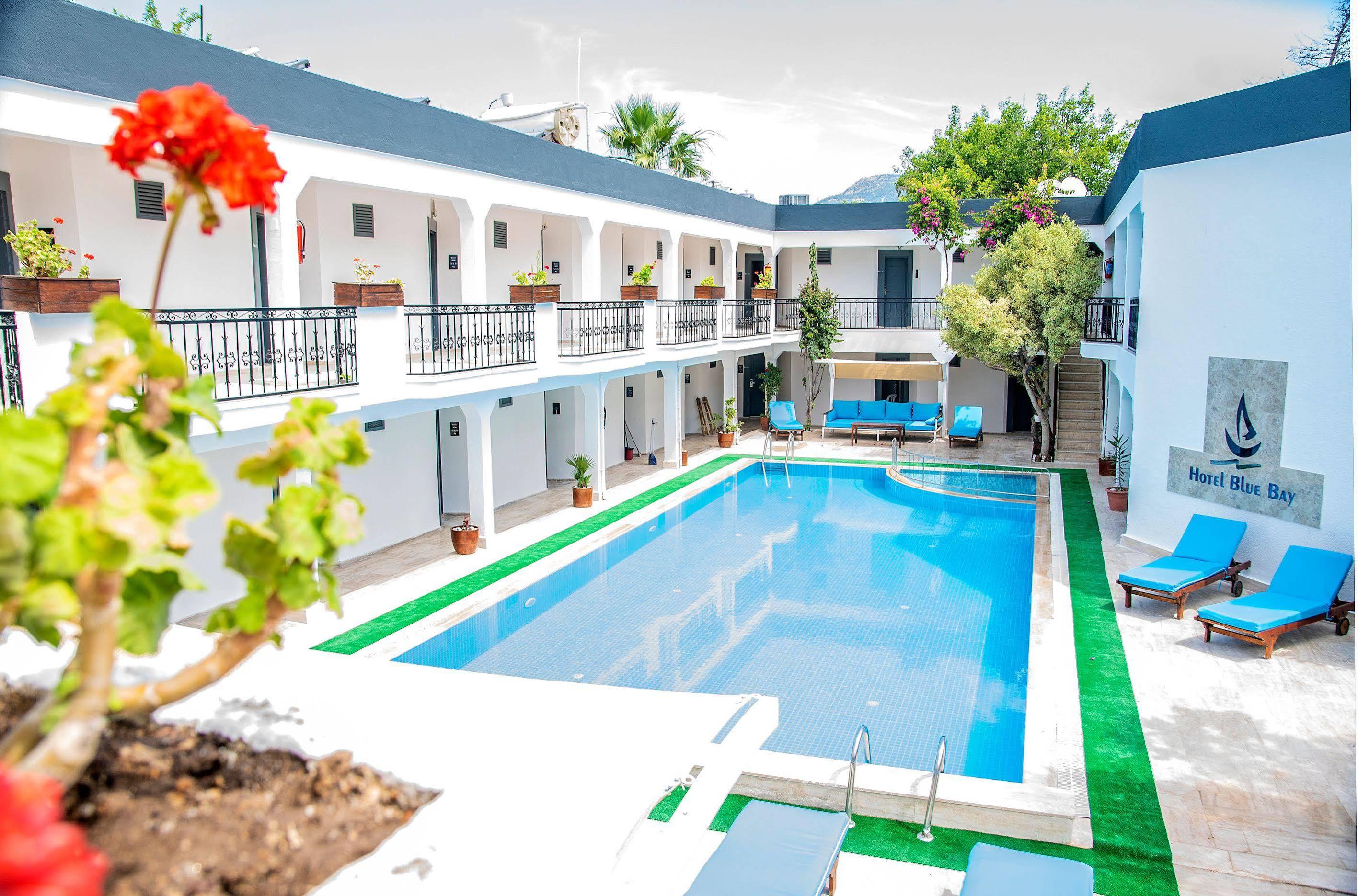 Blue Bay Beach Hotel (Adults Only) บิเตซ ภายนอก รูปภาพ
