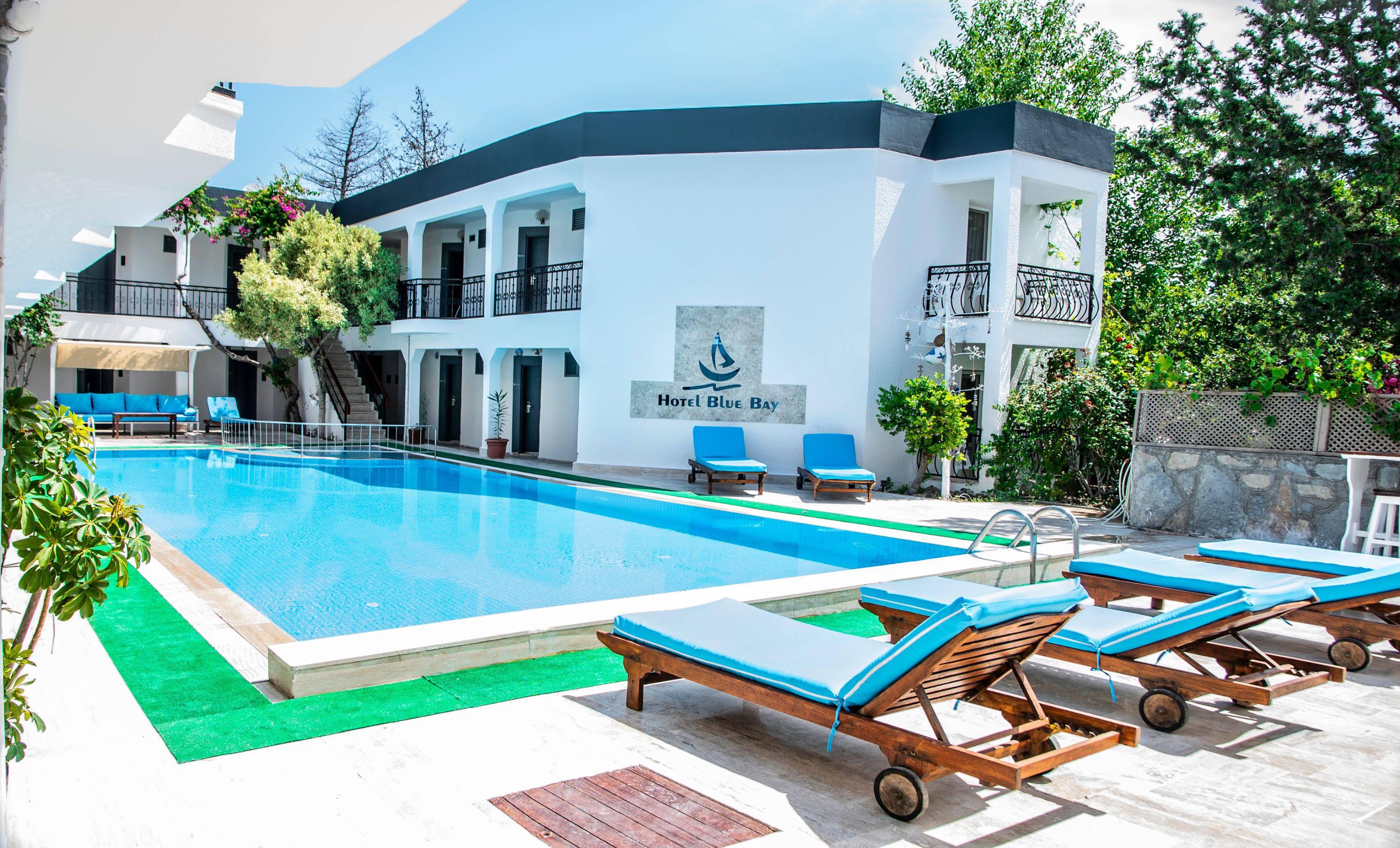 Blue Bay Beach Hotel (Adults Only) บิเตซ ภายนอก รูปภาพ