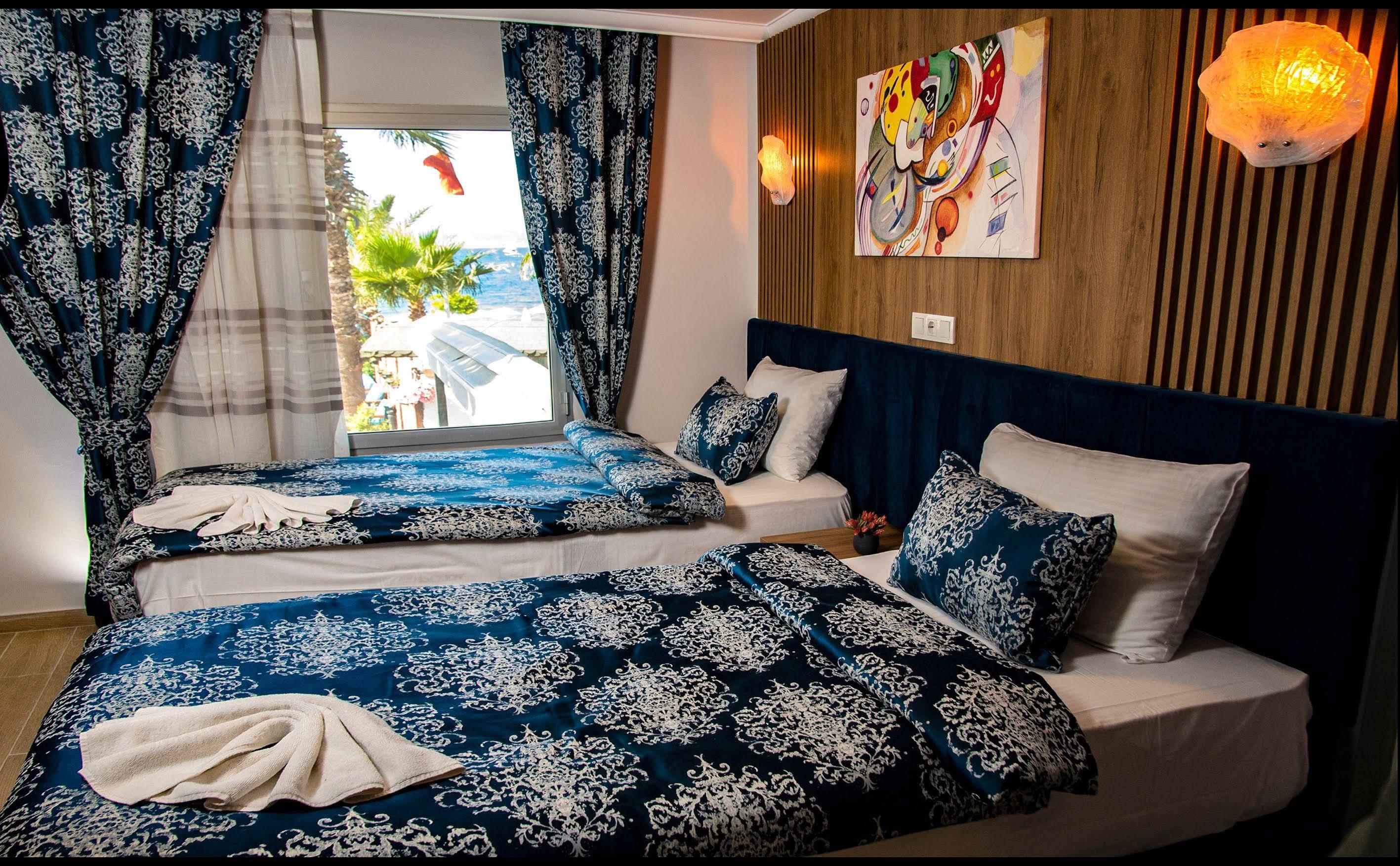 Blue Bay Beach Hotel (Adults Only) บิเตซ ภายนอก รูปภาพ