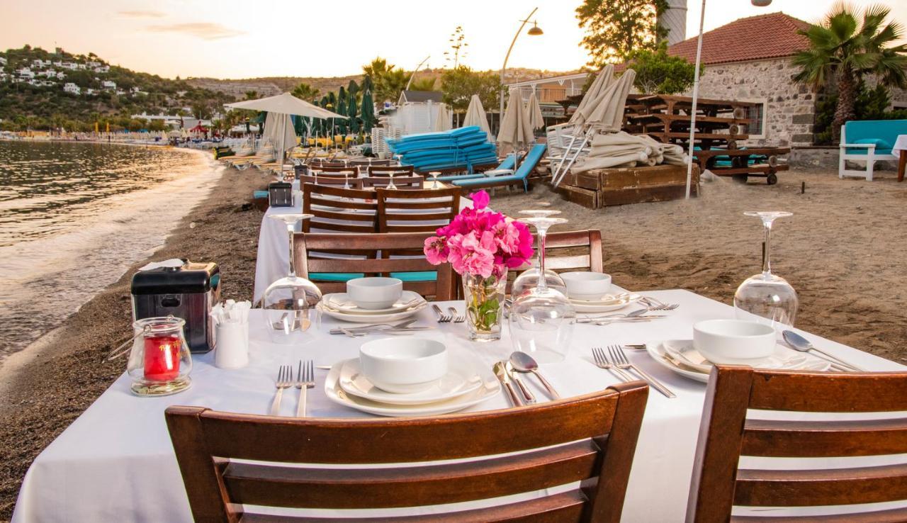 Blue Bay Beach Hotel (Adults Only) บิเตซ ภายนอก รูปภาพ