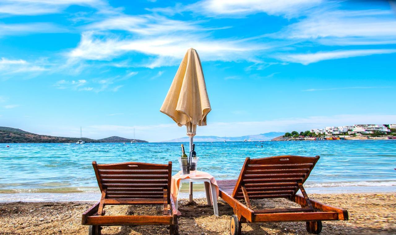Blue Bay Beach Hotel (Adults Only) บิเตซ ภายนอก รูปภาพ