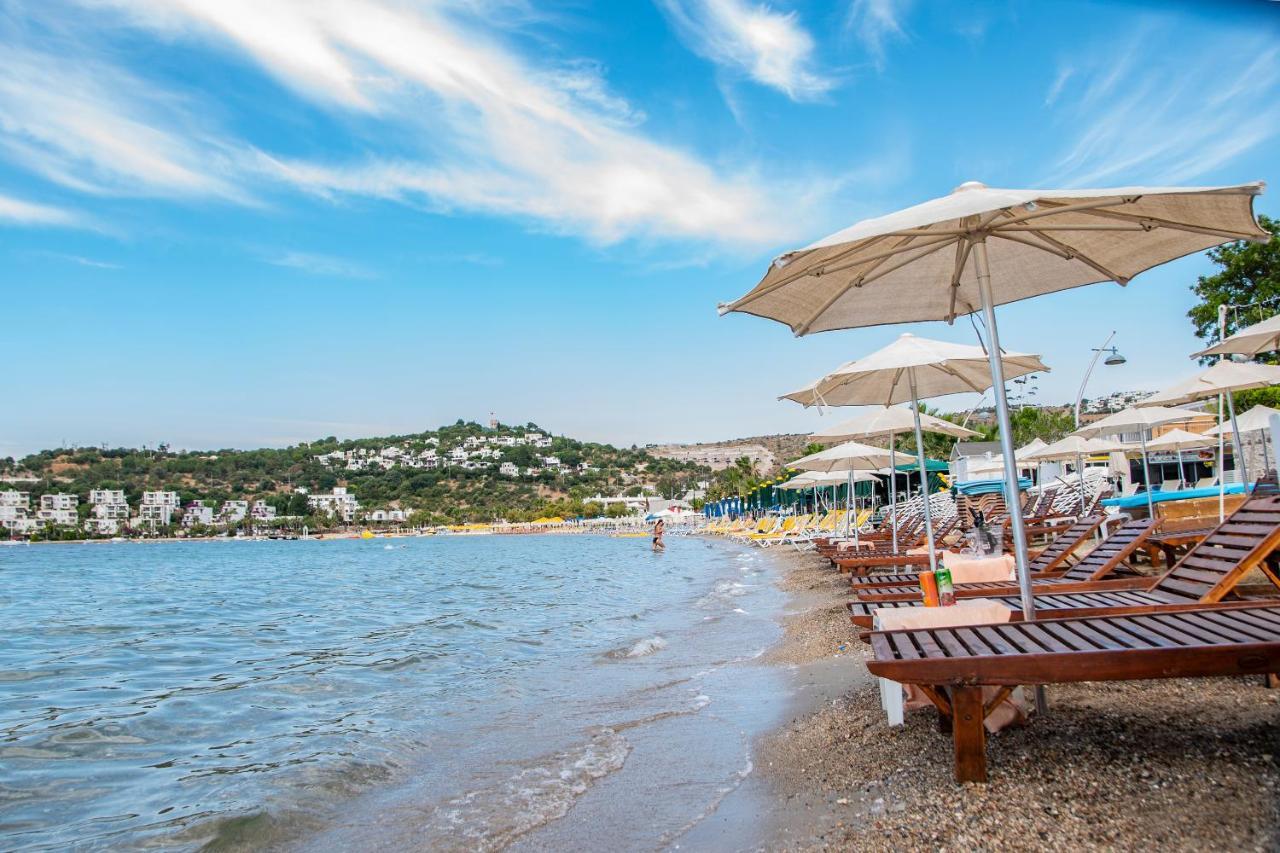 Blue Bay Beach Hotel (Adults Only) บิเตซ ภายนอก รูปภาพ