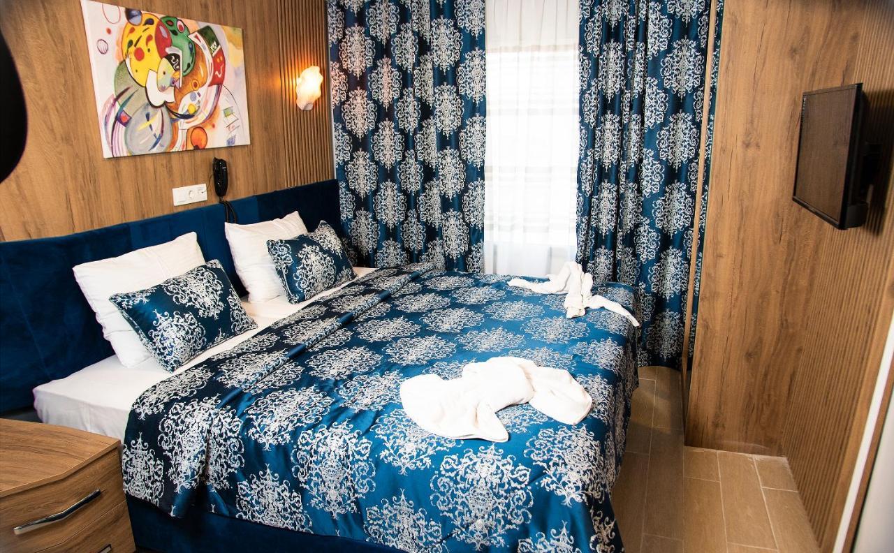 Blue Bay Beach Hotel (Adults Only) บิเตซ ภายนอก รูปภาพ